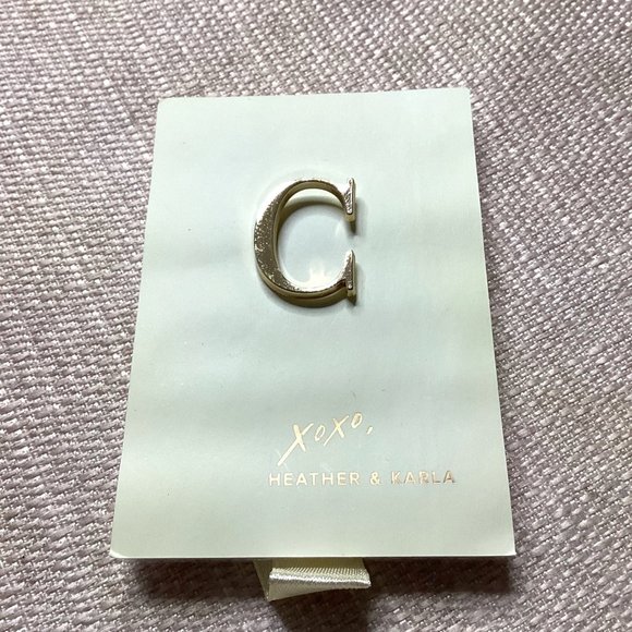 LARK & IVES COLLECTIVES THE GOLD MONOGRAM LYRICS PINS "C" - Picture 5 of 14